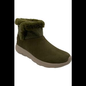 Skechers On-the-GO City Water Repellent Suede Boots Winter Gleam Olive - Medium